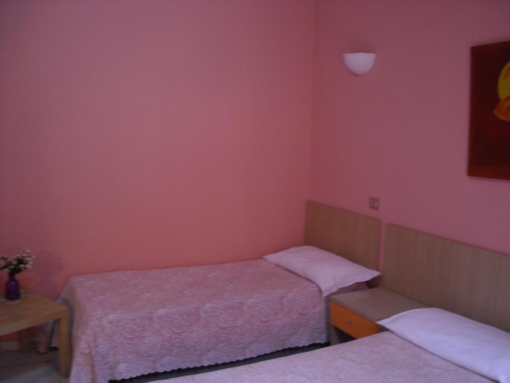 Hotel New Baby Caserta Kamer foto