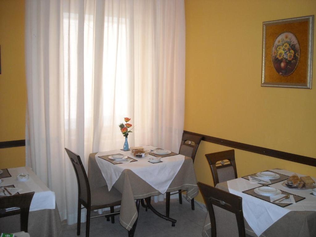 Hotel New Baby Caserta Buitenkant foto