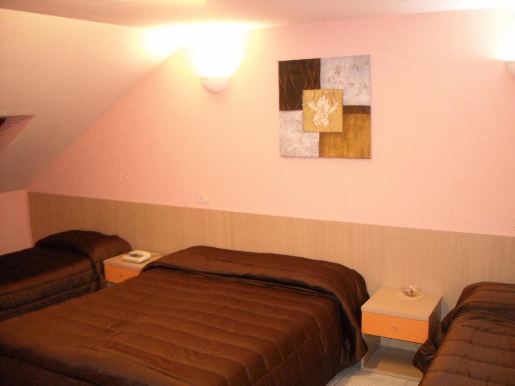 Hotel New Baby Caserta Buitenkant foto